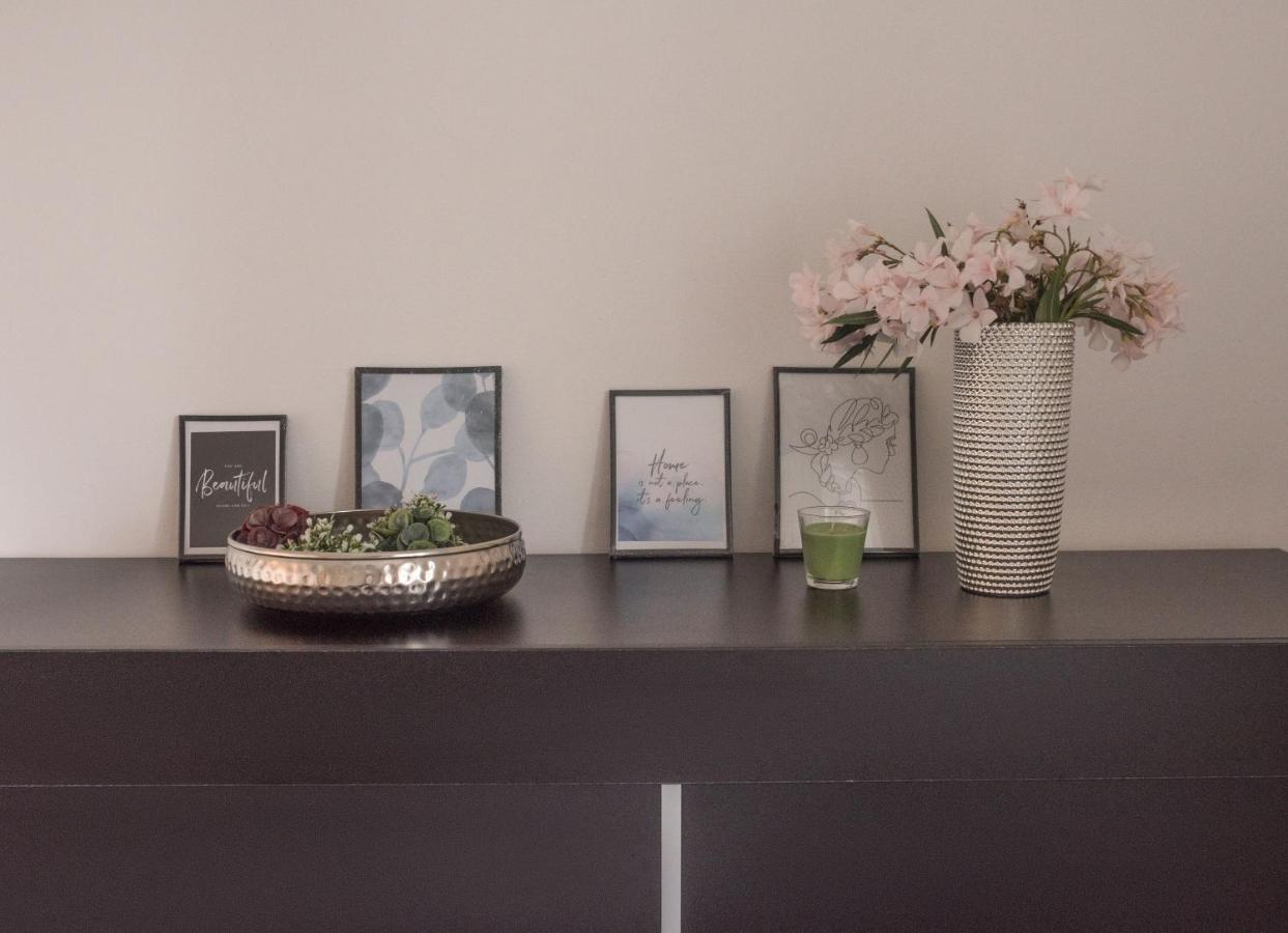 Apartmani Stones Sutivan I Exteriör bild