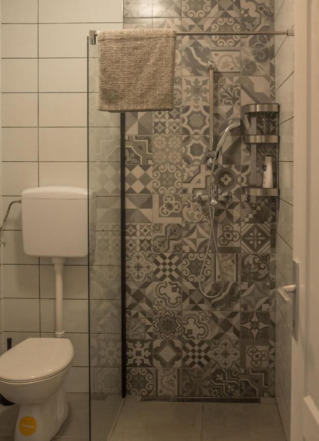 Apartmani Stones Sutivan I Exteriör bild
